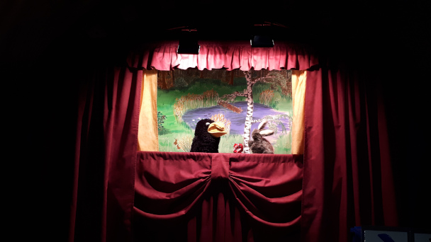 Hugo der schlaue Rabe war in Baden-Baden - Eigenbetrieb Umwelttechnik holt Umweltpuppentheater wieder nach Baden-Baden